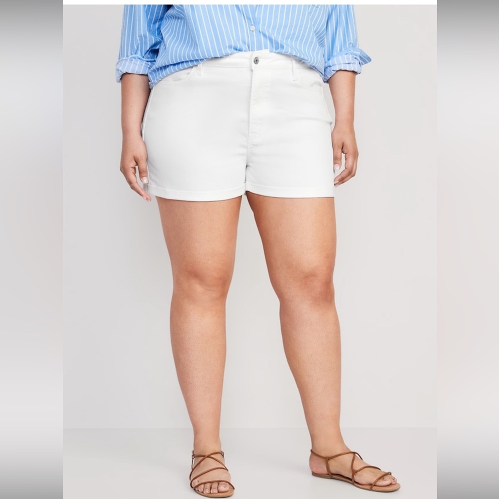Old navy wow line white denim shorts